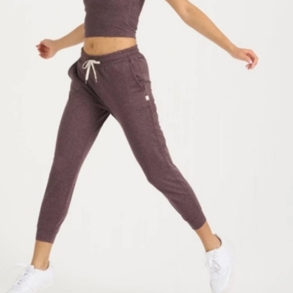 Vuori Performance Jogger - Picture 3 of 10